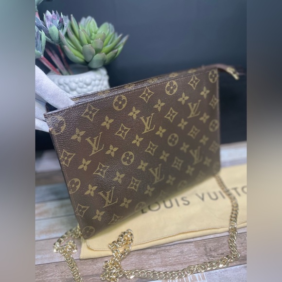 Louis Vuitton Pouch 26 and Wallet - Picture 7 of 13